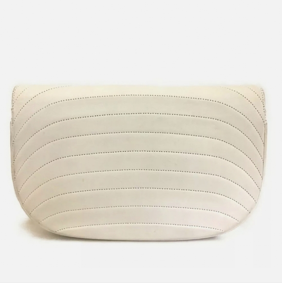 Chanel Vintage Half Moon Flap Bag - Picture 4 of 11